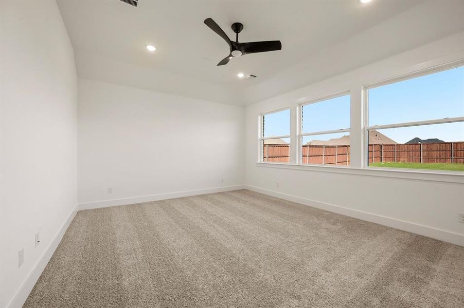Spacious, unfurnished interior of a new home in NorthGlen, Haslet (Image 36).