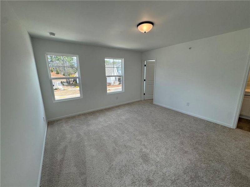 Spacious, unfurnished interior of a new home in Laurelwood, Douglasville (Image 33).