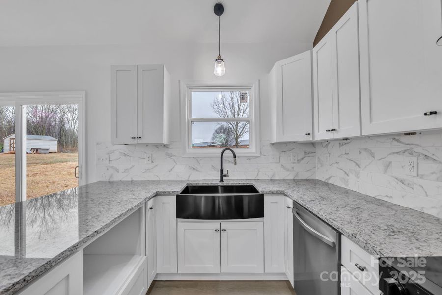 Furnished interior view inside a new home in , Shelby (Image 17).