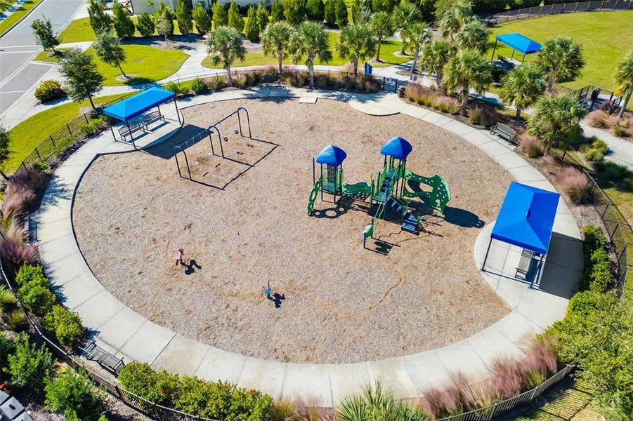 Community amenities in , Nokomis (Image 53).