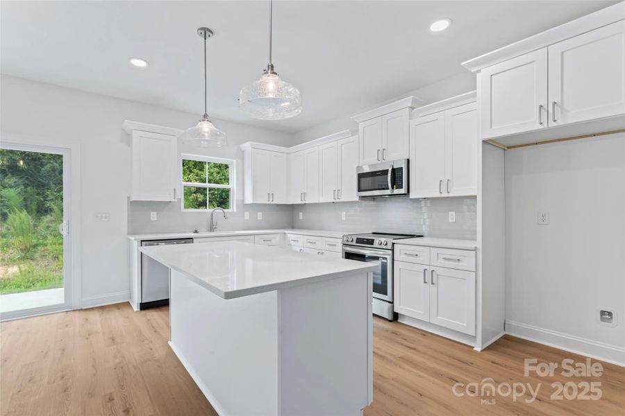 Furnished interior view inside a new home in , Kannapolis (Image 4).