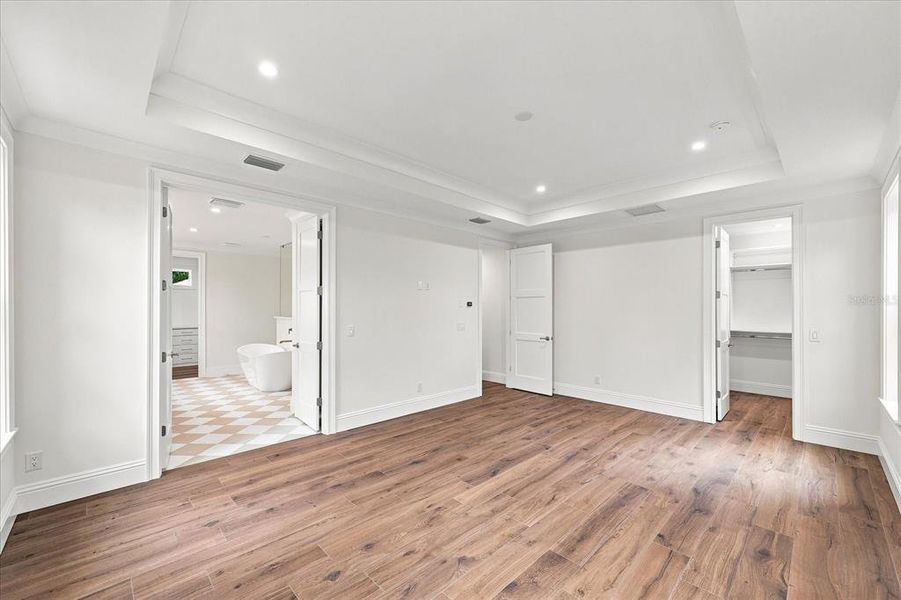 Spacious, unfurnished interior of a new home in , Tampa (Image 62).