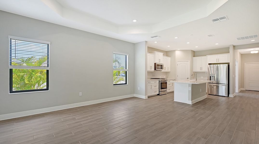 Spacious, unfurnished interior of a new home in Boca Royale Golf and Country Club at Wellen Park, Englewood (Image 20).