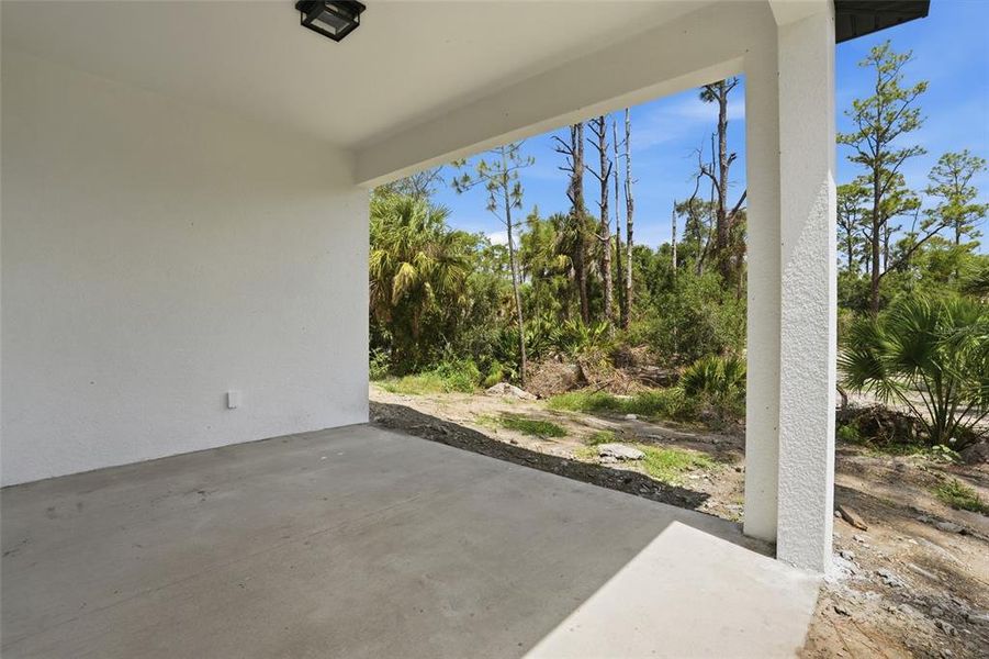 Exterior details and patio area of a home in , Port Charlotte (Image 17).
