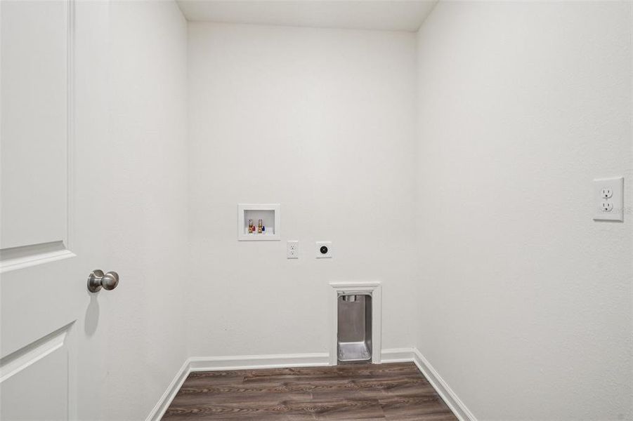 Spacious, unfurnished interior of a new home in Marion Oaks, Ocala (Image 20).