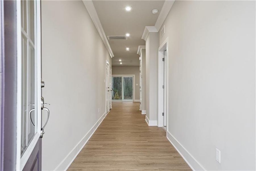 Spacious, unfurnished interior of a new home in Rhodes Glen, Lawrenceville (Image 17).