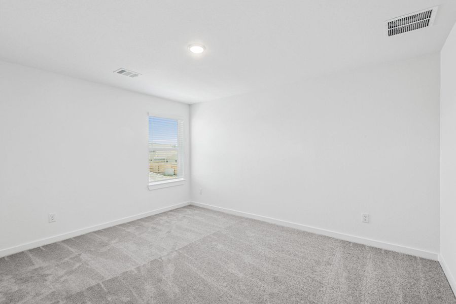 Spacious, unfurnished interior of a new home in Indian Springs, Crosby (Image 12).
