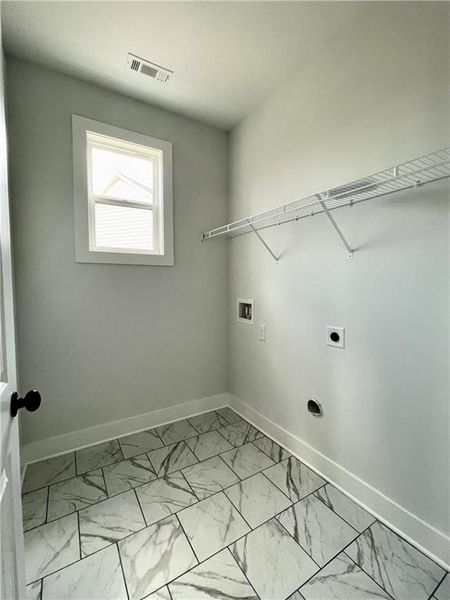 Spacious, unfurnished interior of a new home in , Waleska (Image 26).