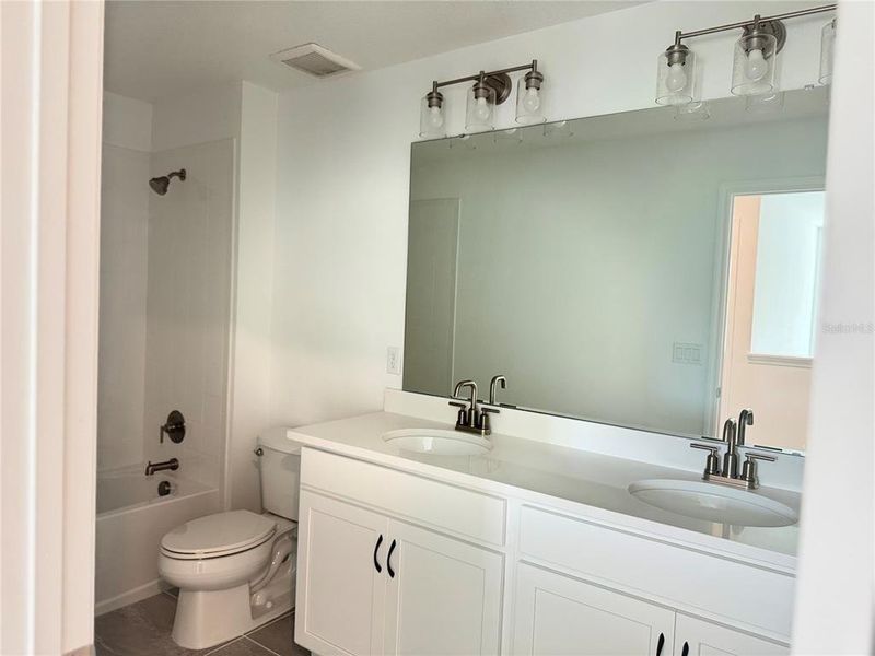 Furnished interior view inside a new home in Oakview, Apopka (Image 5).