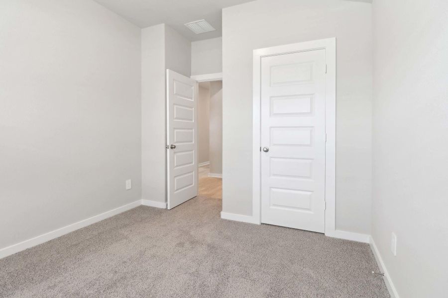 Spacious, unfurnished interior of a new home in Massey Oaks - Premier Series, Pearland (Image 20).