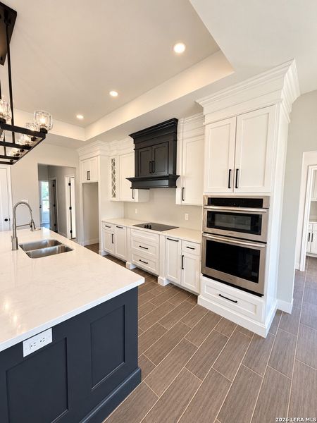 Furnished interior view inside a new home in , Eagle Pass (Image 8).