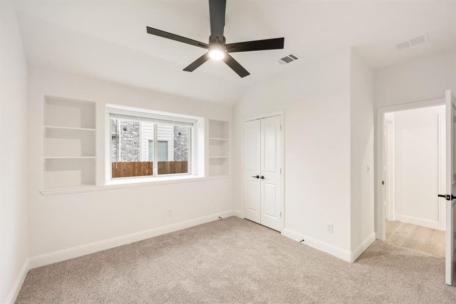 Spacious, unfurnished interior of a new home in Villages of Hurricane Creek, Anna (Image 17).