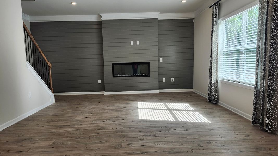 Spacious, unfurnished interior of a new home in Lexington Woods South, Fayetteville (Image 12).