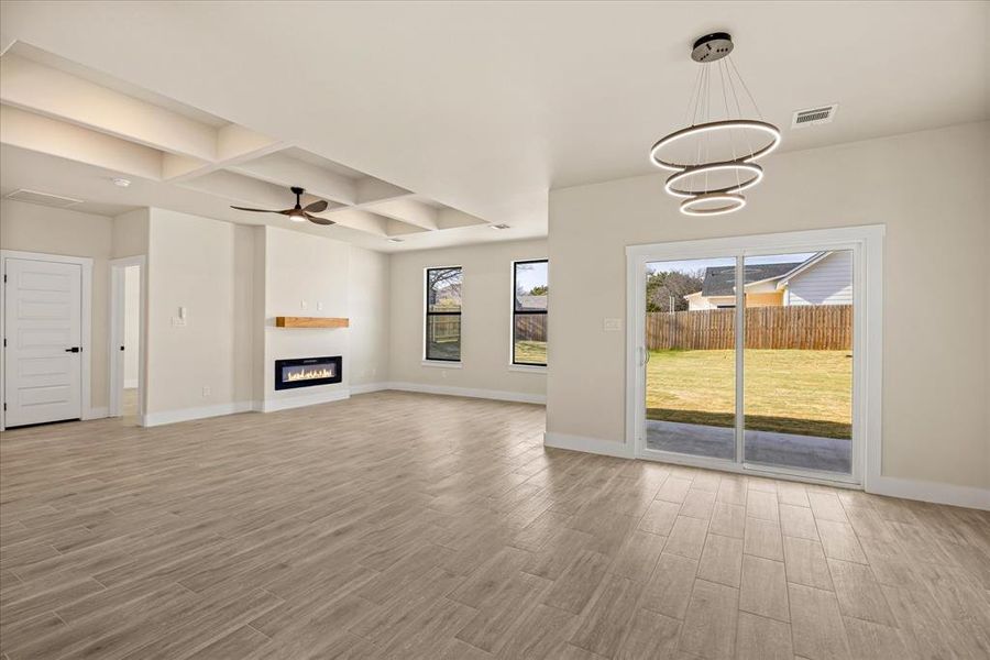 Spacious, unfurnished interior of a new home in , Granbury (Image 20).