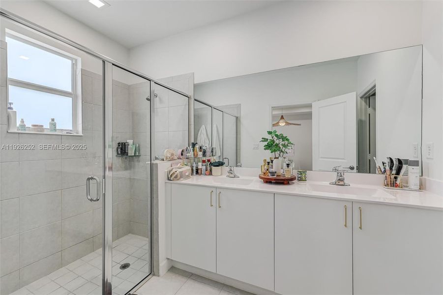 Furnished interior view inside a new home in , Homestead (Image 7).