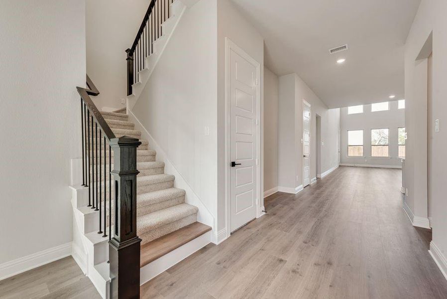 Spacious, unfurnished interior of a new home in Villages of Creekwood, Frisco (Image 26). Spacious, unfurnished interior of a new home in Villages of Creekwood, Frisco (Image 26).