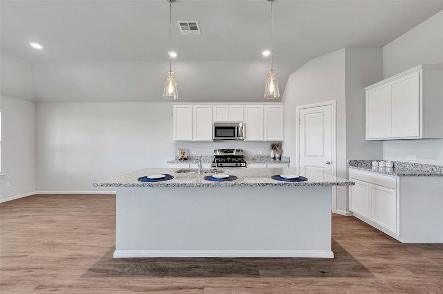 Furnished interior view inside a new home in Lane Ranch, Sanger (Image 8).
