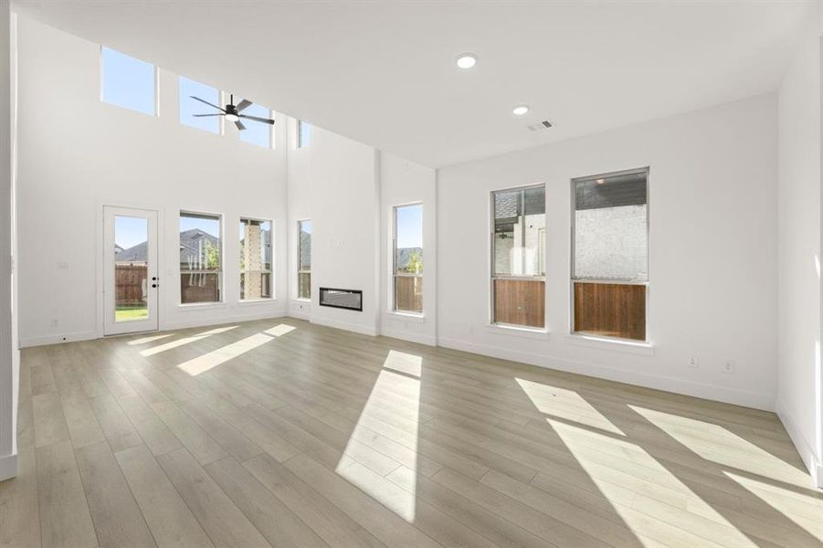 Spacious, unfurnished interior of a new home in The Villages of Hurricane Creek, Anna (Image 23).