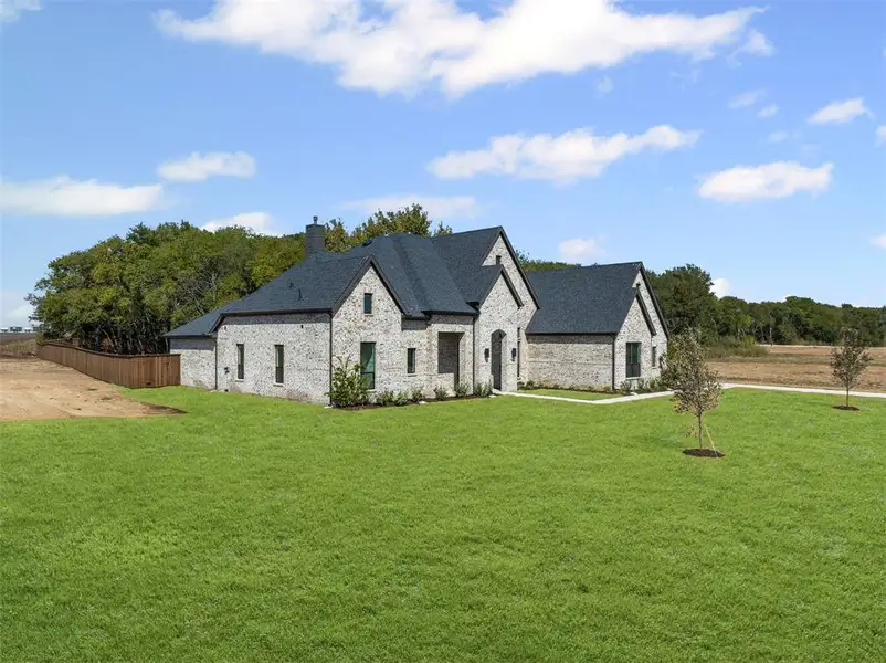 Image 27 of a home in Waterfall Ranch - 1 Acre Lots.