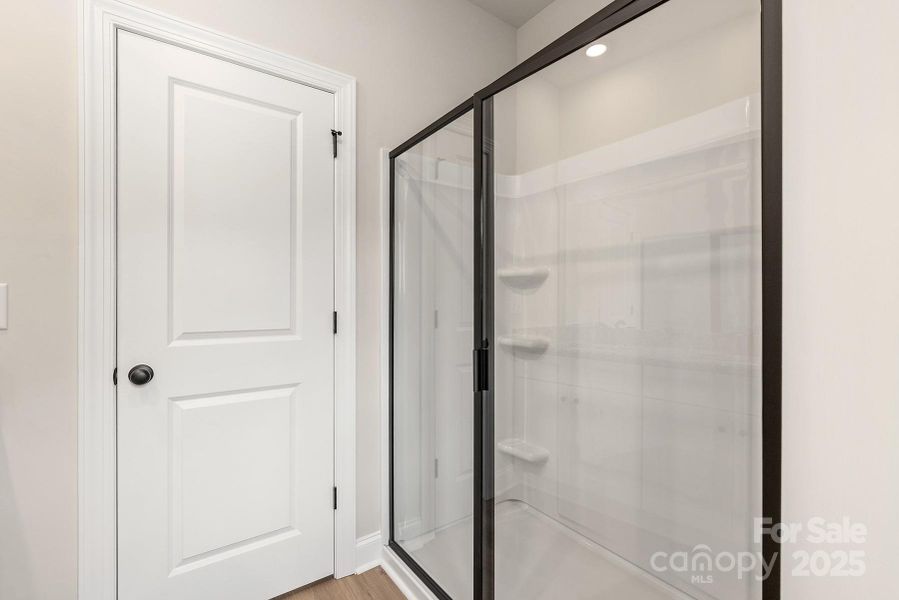 Image 21 of a home in Ascot Woods. Image 21 of a home in Ascot Woods.