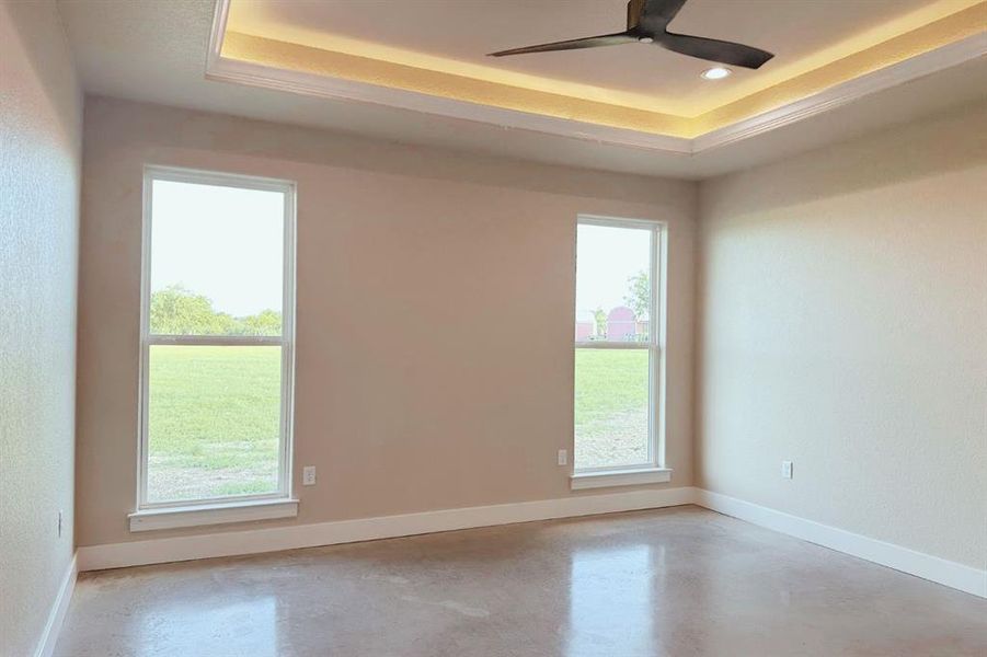Spacious, unfurnished interior of a new home in , Weatherford (Image 19).