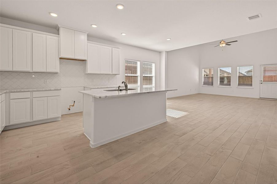 Furnished interior view inside a new home in Lago Mar, Texas City (Image 7).