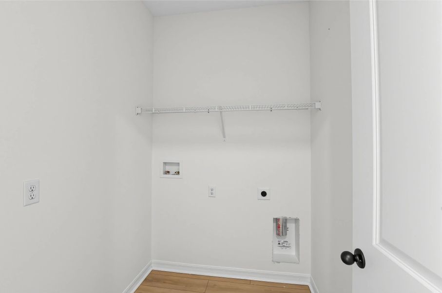 Spacious, unfurnished interior of a new home in Catamaran Cove, Rockledge (Image 18).