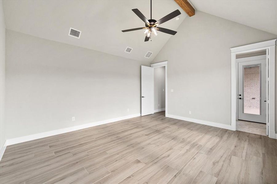 Spacious, unfurnished interior of a new home in , Midlothian (Image 23).