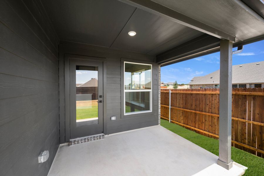 Exterior details and patio area of a home in Waterford Park, Weatherford (Image 3). Exterior details and patio area of a home in Waterford Park, Weatherford (Image 3).