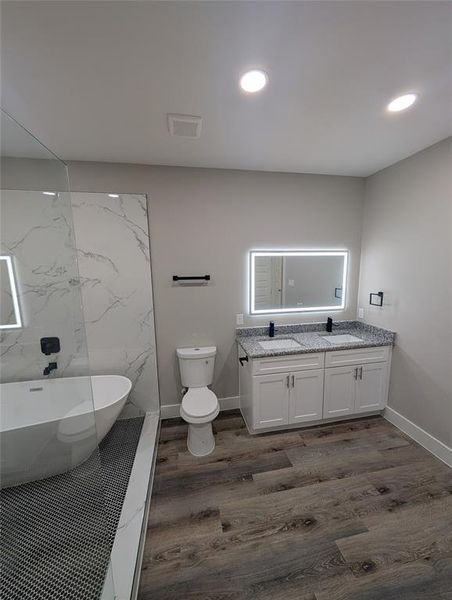 Furnished interior view inside a new home in , Dallas (Image 5).