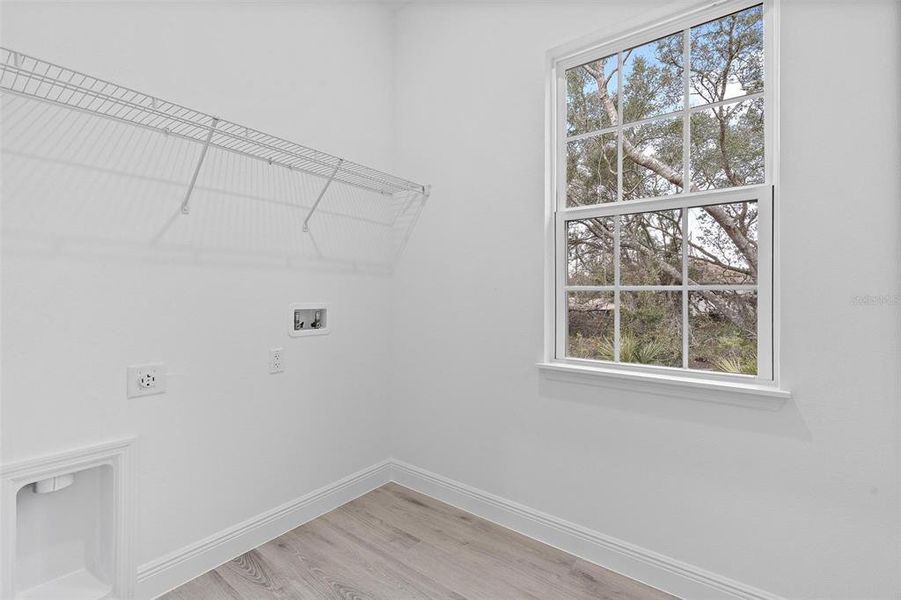 Spacious, unfurnished interior of a new home in , Ocala (Image 28).