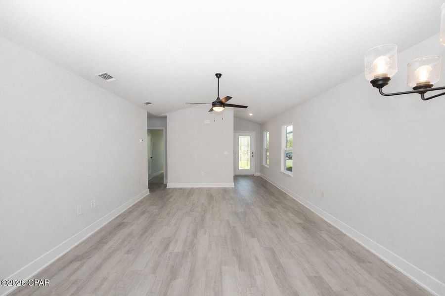 Spacious, unfurnished interior of a new home in Fox Glenn, Panama City (Image 17).