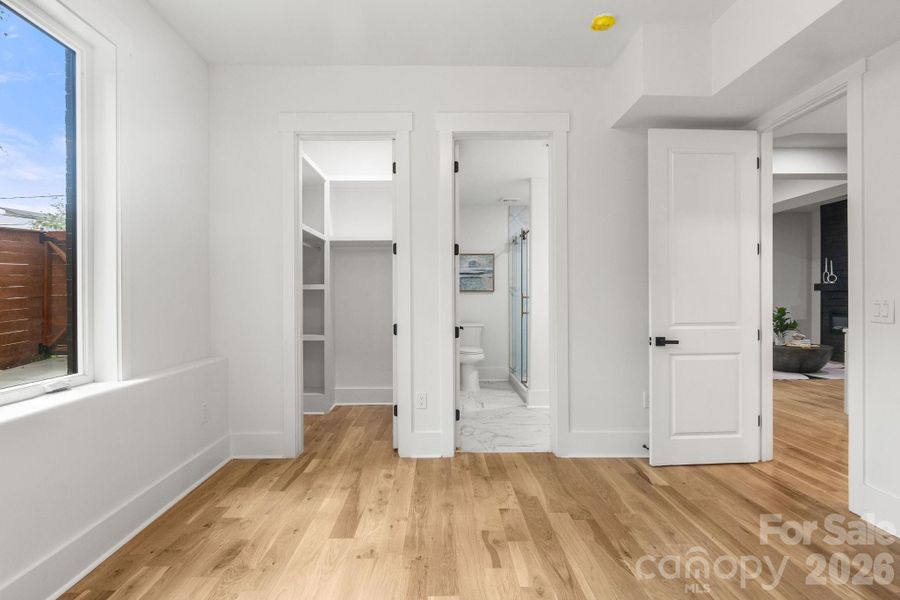 Spacious, unfurnished interior of a new home in , Charlotte (Image 23).