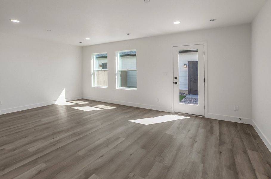 Spacious, unfurnished interior of a new home in Prairie Song, Windsor (Image 32). Spacious, unfurnished interior of a new home in Prairie Song, Windsor (Image 32).