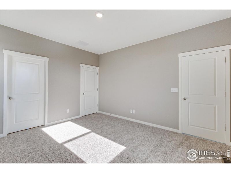 Spacious, unfurnished interior of a new home in Silver Peaks, Lochbuie (Image 14).