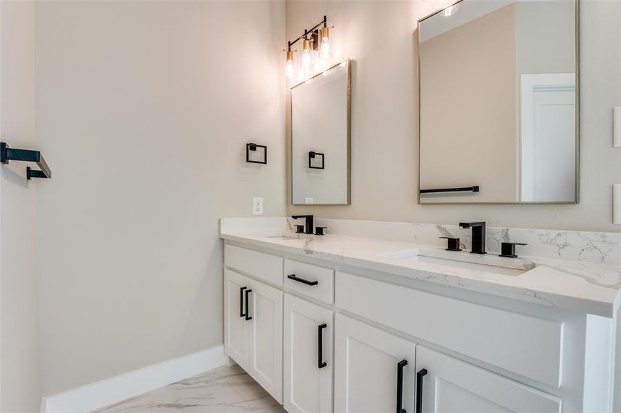 Owners Bath with double vanity Owners Bath with double vanity