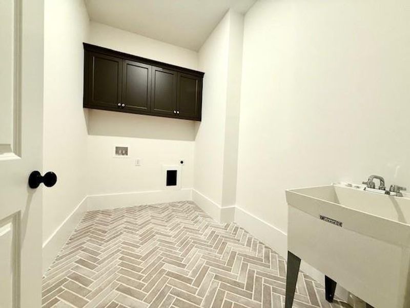 Image 36 of a home in Malone's Pond. Image 36 of a home in Malone's Pond.