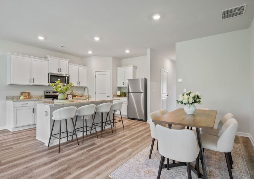 Move freely between the kitchen and dining room