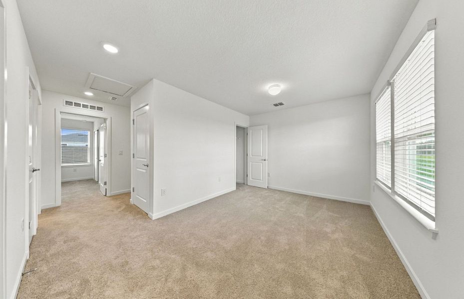 Spacious, unfurnished interior of a new home in Twisted Oaks, Wildwood (Image 19). Spacious, unfurnished interior of a new home in Twisted Oaks, Wildwood (Image 19).