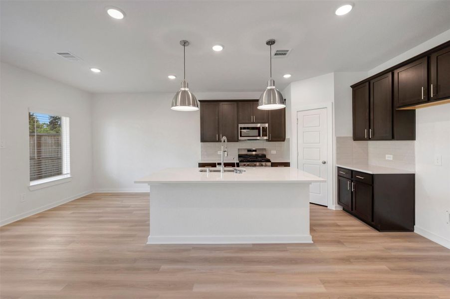 Furnished interior view inside a new home in Moran Ranch, Willis (Image 20).