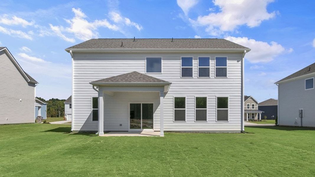 Representative exterior photo of a completed home built from the EDISTO by D.R. Horton in Eagle Creek, Fuquay Varina, NC (Image 25).