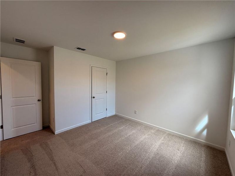 Spacious, unfurnished interior of a new home in Leydenview, Mableton (Image 30).