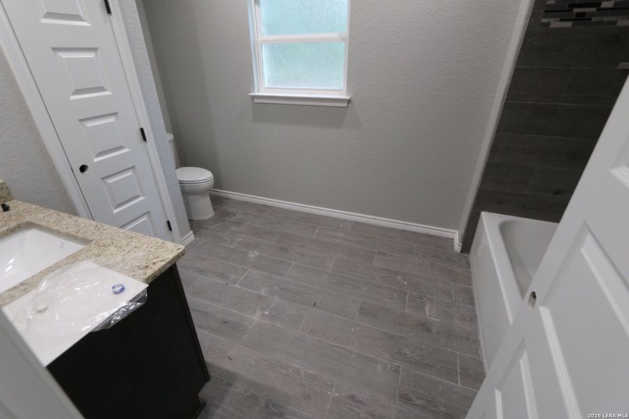 Image 36 of a home in .