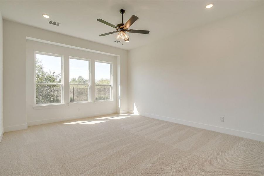 Spacious, unfurnished interior of a new home in Pecan Grove, Burleson (Image 32).