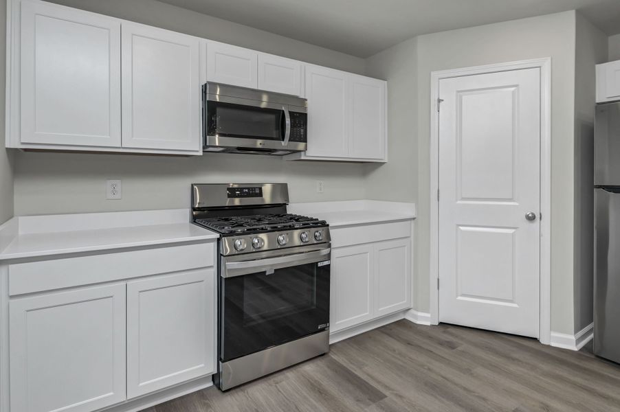 Representative furnished interior of a home built from the Harper by Veranda Homes in The Abbey at Trolley Run Station, Aiken (Image 8).