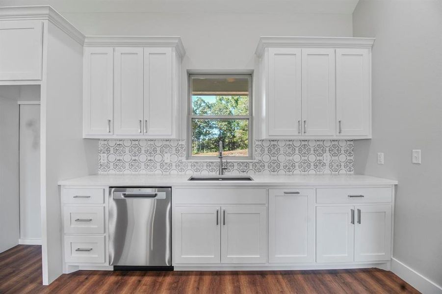 Furnished interior view inside a new home in , Lindale (Image 5).