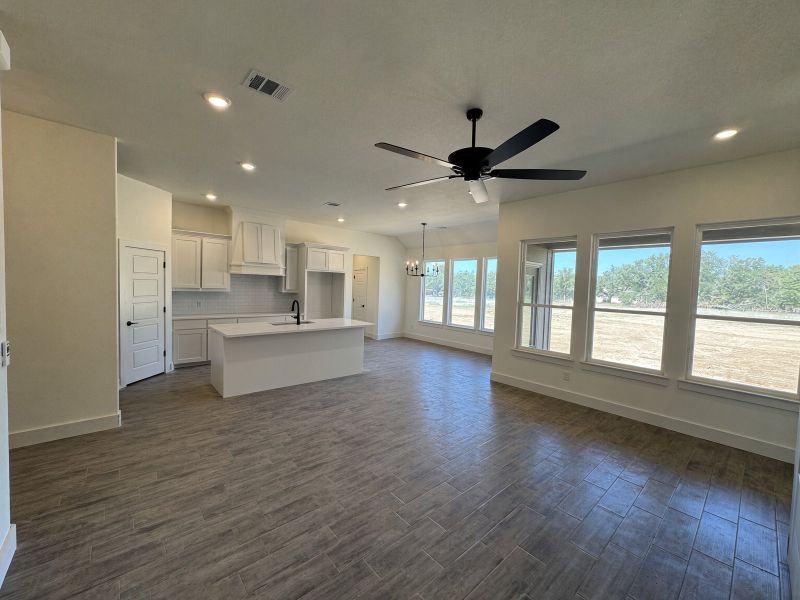 Spacious, unfurnished interior of a new home in Taylor Ranch, Springtown (Image 6).