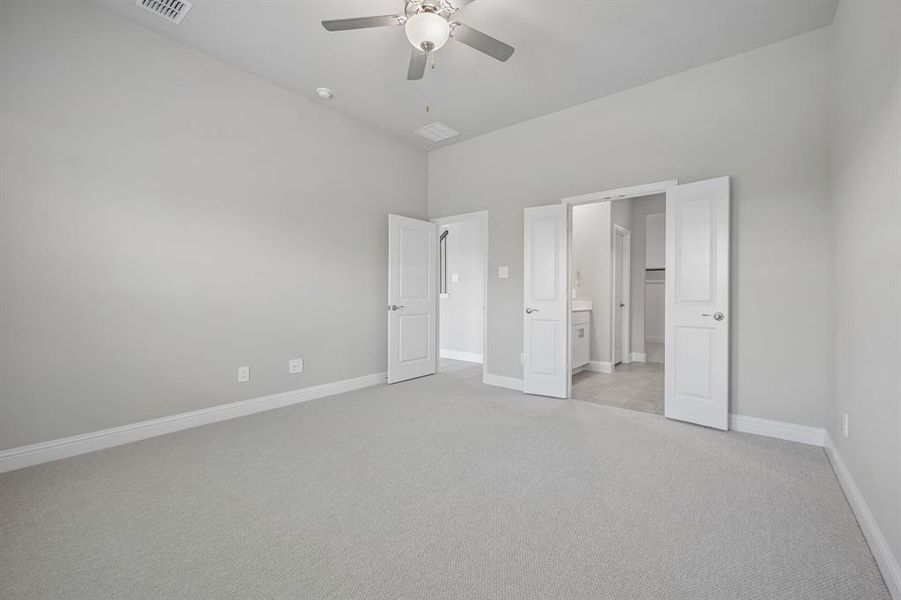 Spacious, unfurnished interior of a new home in Lakehaven - Signature Series, Farmersville (Image 26).