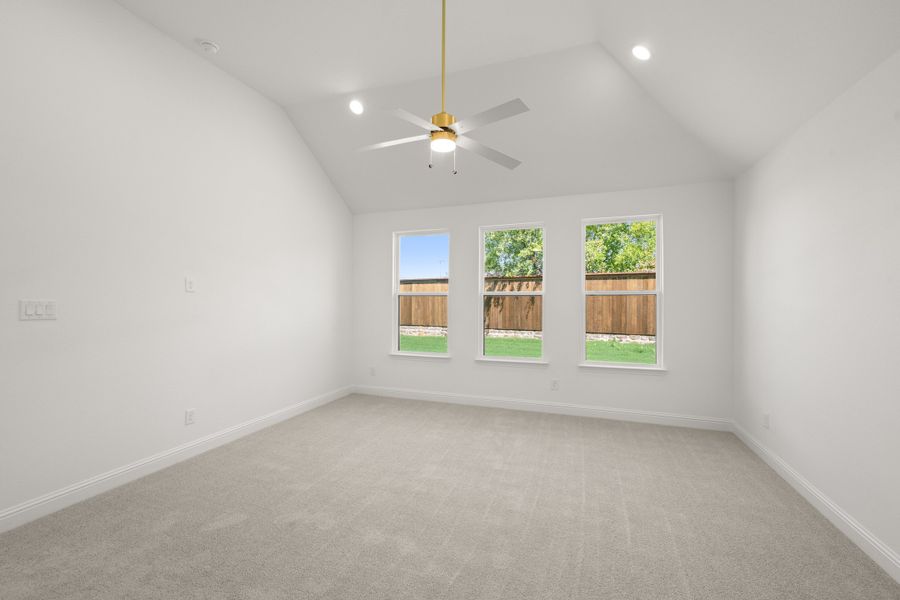 Spacious, unfurnished interior of a new home in Redden Farms, Midlothian (Image 26).
