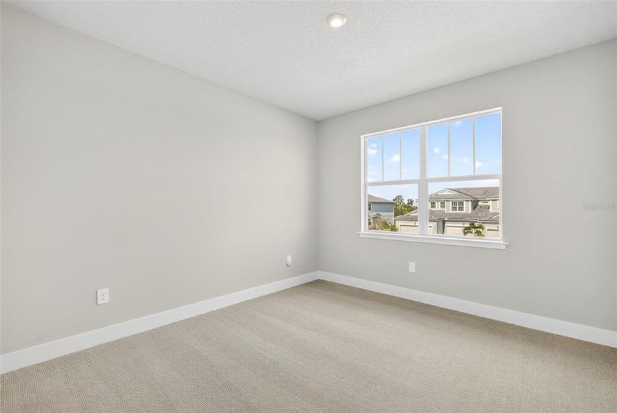 Spacious, unfurnished interior of a new home in Wellen Park, Venice (Image 19).